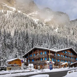 3* Hotel Le A By Neige Et Roc