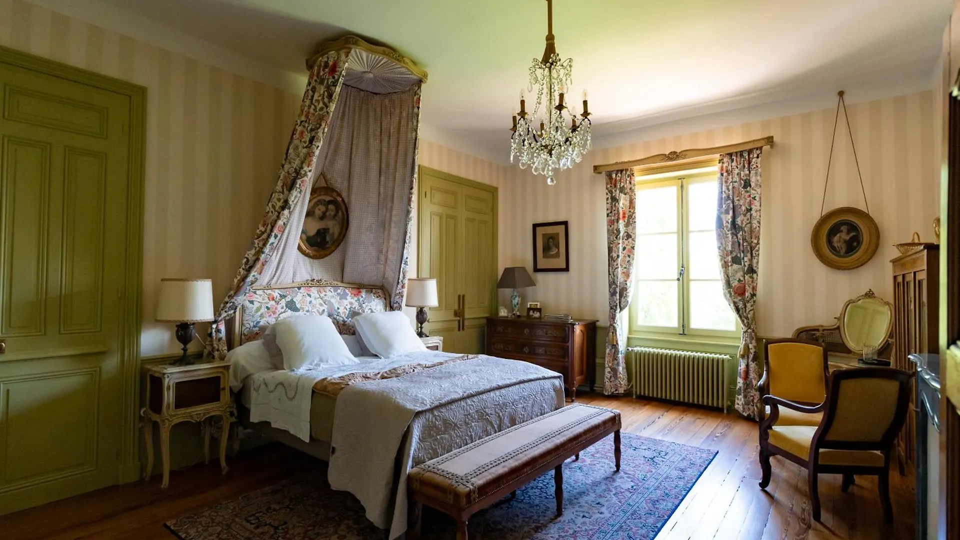Domaine De Montclair Bed & Breakfast Pommiers
