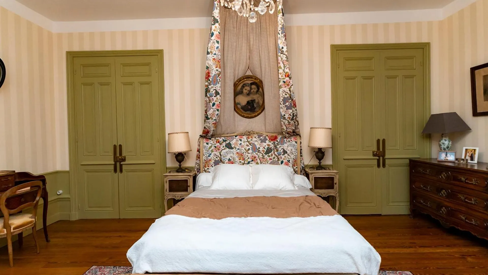 Domaine De Montclair Bed & Breakfast Pommiers