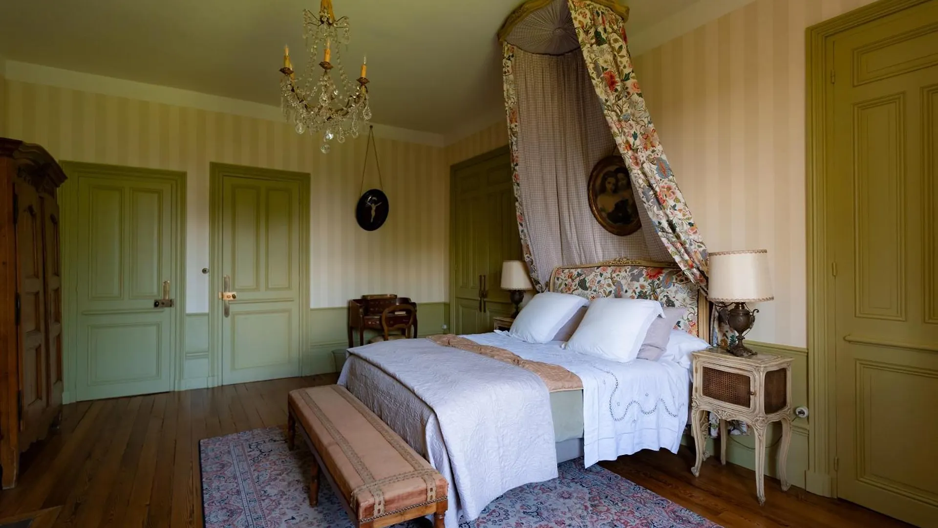 Domaine De Montclair Bed & Breakfast Pommiers