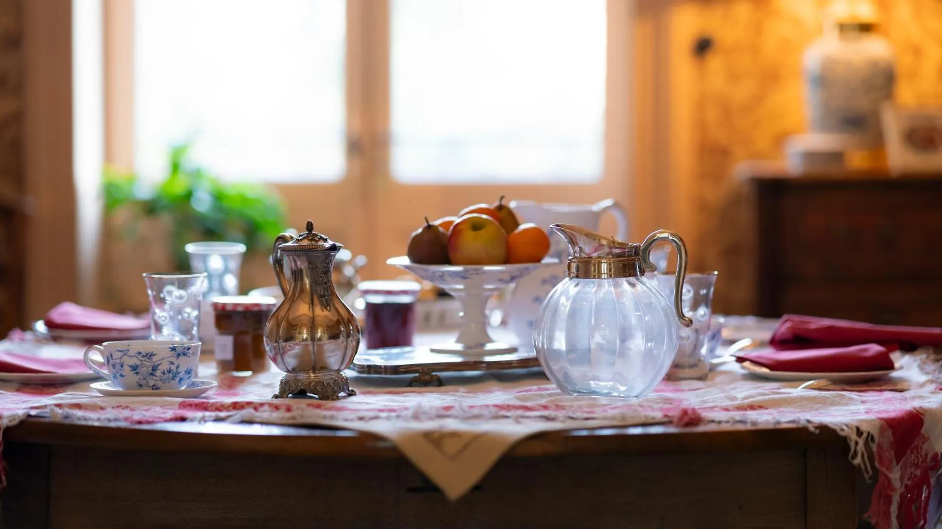 Domaine De Montclair Bed & Breakfast Pommiers  0*, Pommiers (Rhone) France