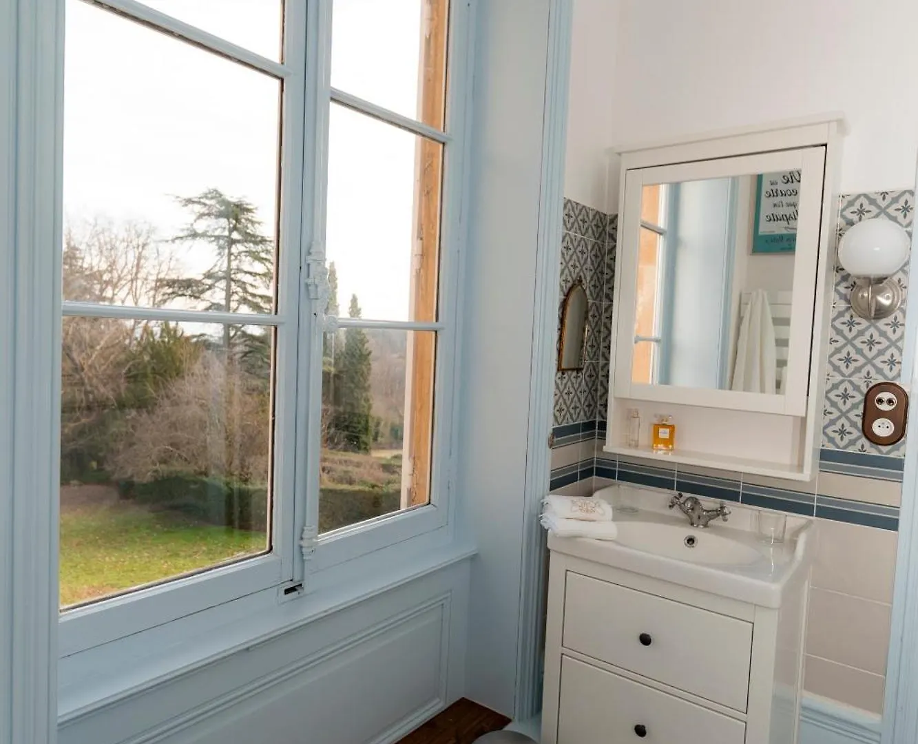 Domaine De Montclair Bed & Breakfast Pommiers