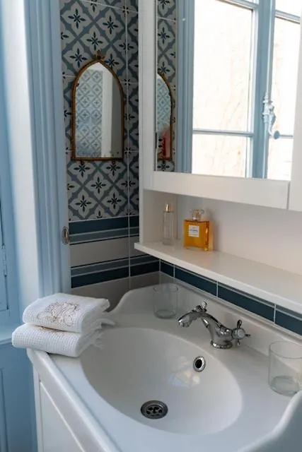 Domaine De Montclair Bed & Breakfast Pommiers  France