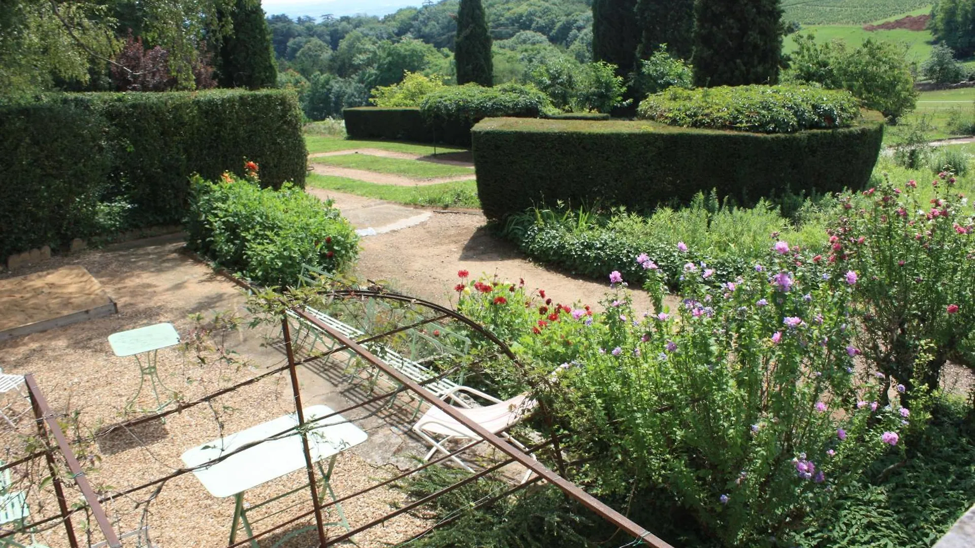 Domaine De Montclair Bed & Breakfast Pommiers